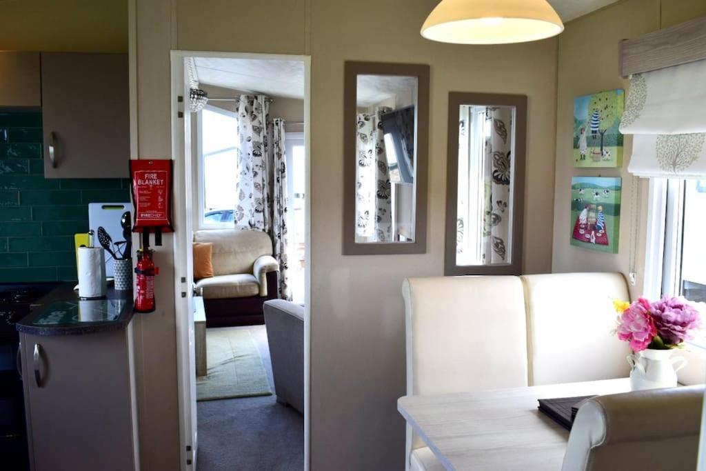 Cosy & Modern Private Seaview Caravan North Seaton 外观 照片